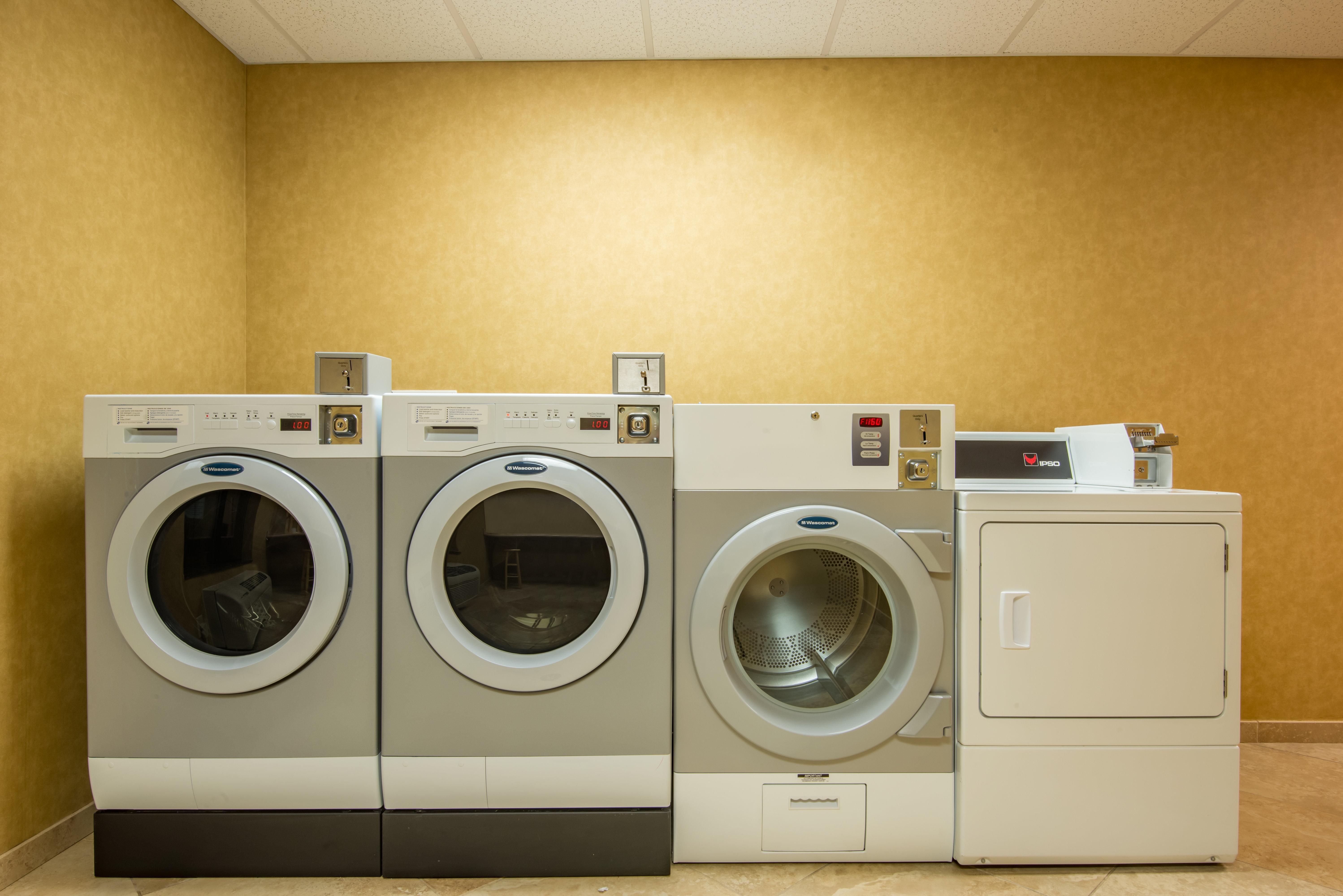 Holiday Inn Express & Suites Clovis By Ihg Buitenkant foto