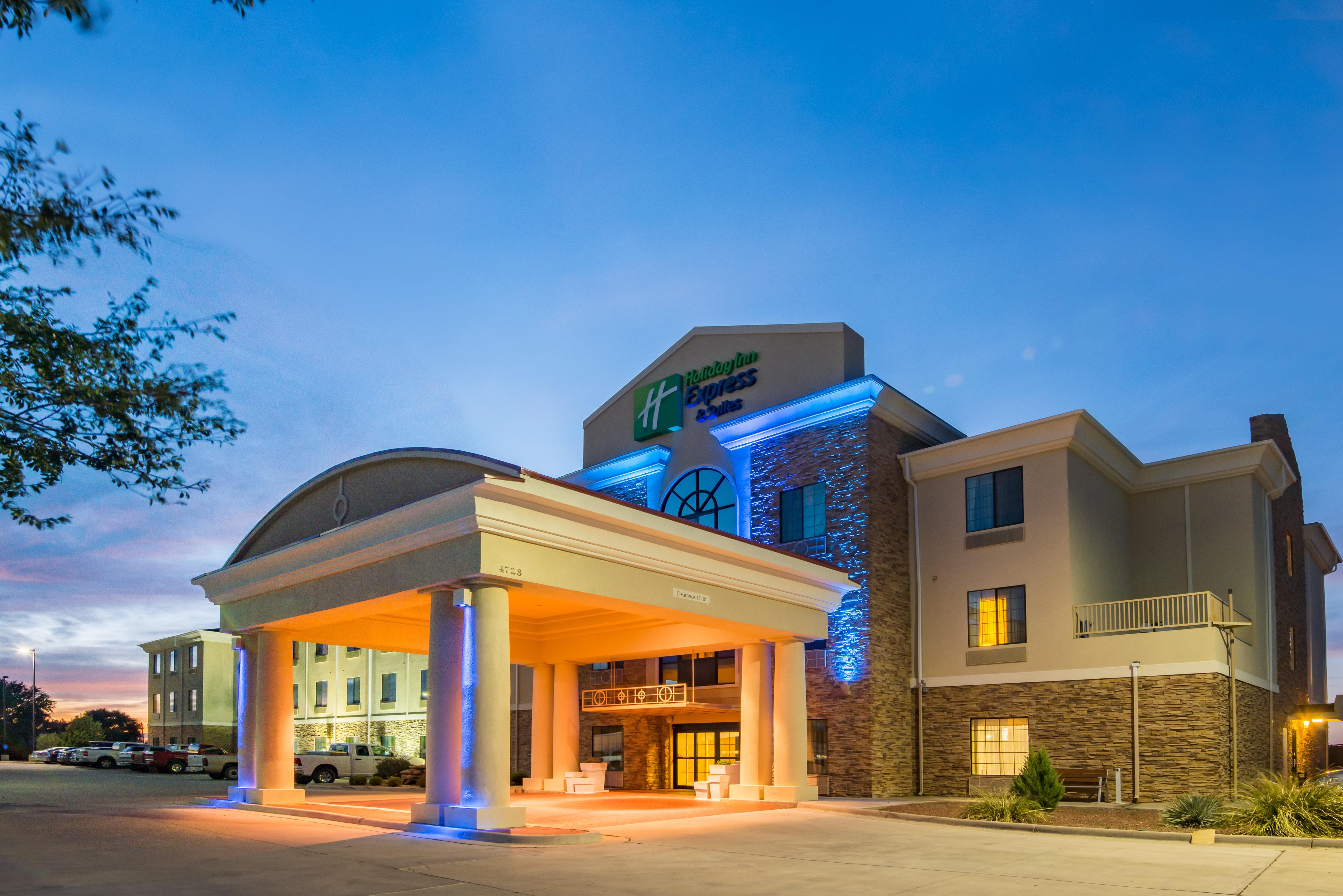 Holiday Inn Express & Suites Clovis By Ihg Buitenkant foto
