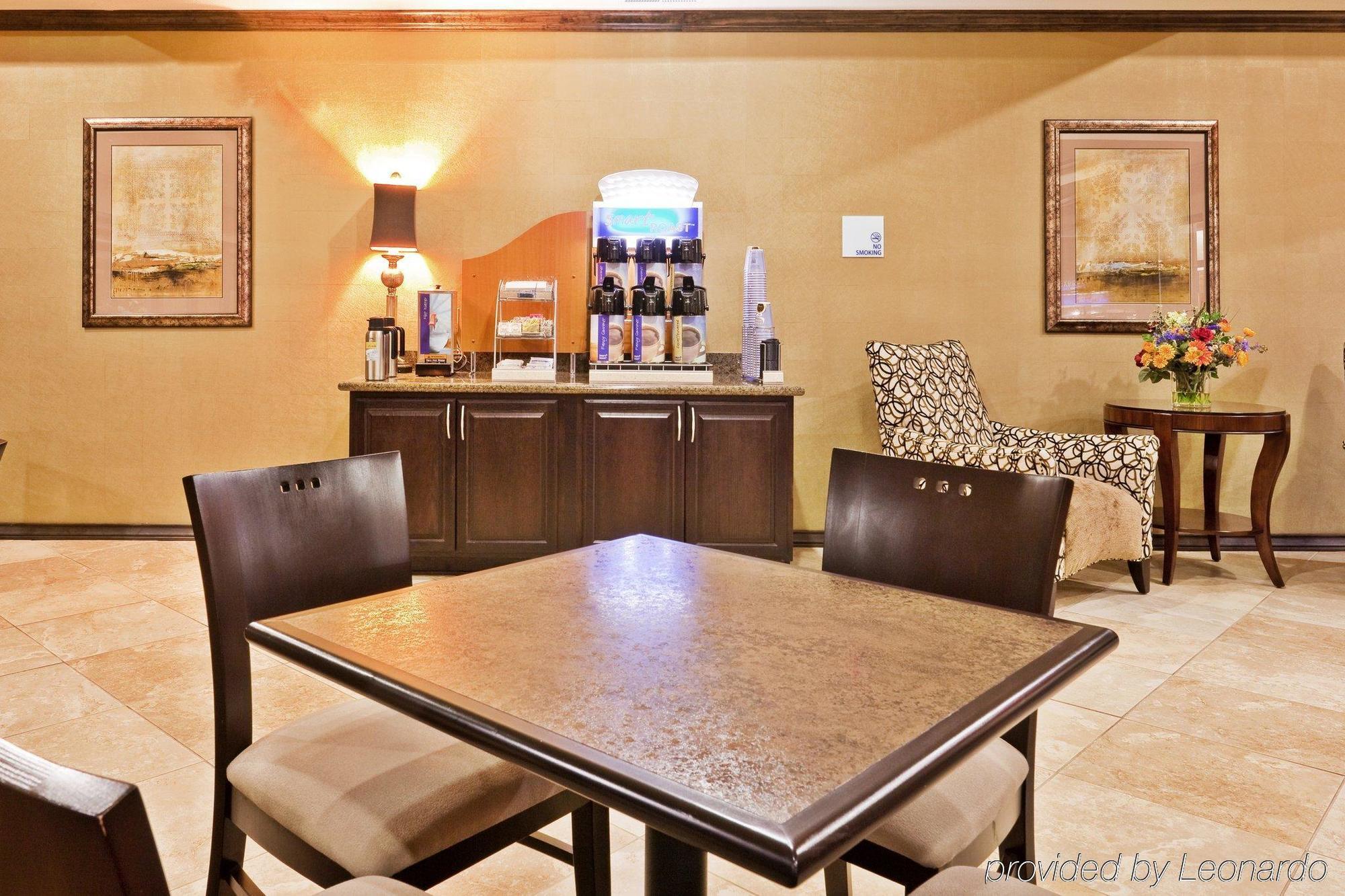 Holiday Inn Express & Suites Clovis By Ihg Restaurant foto