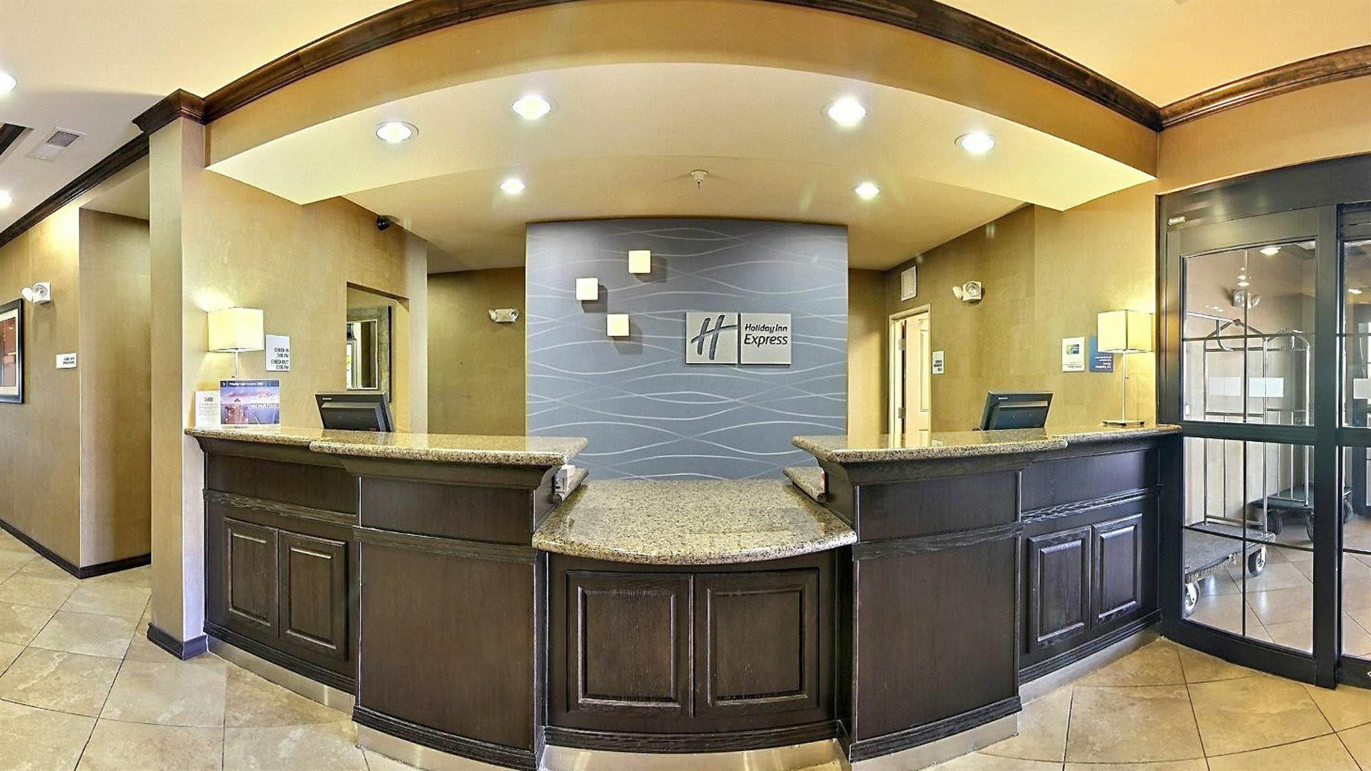 Holiday Inn Express & Suites Clovis By Ihg Buitenkant foto